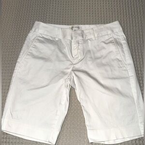 White Banana Republic Bermuda size 4